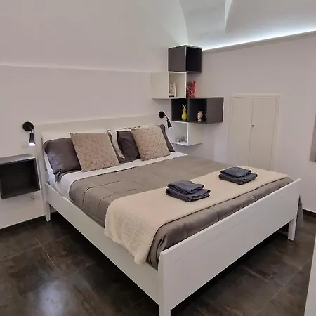 Rehouse Apartmán *